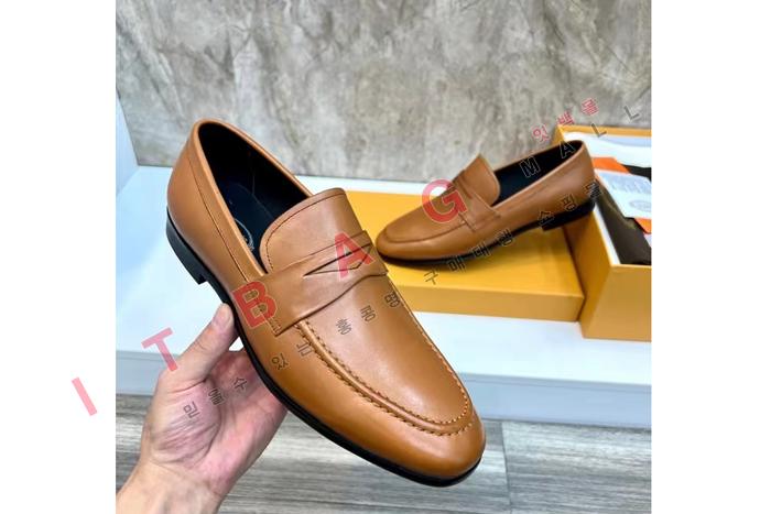 ����  ���� ����  YF9158
