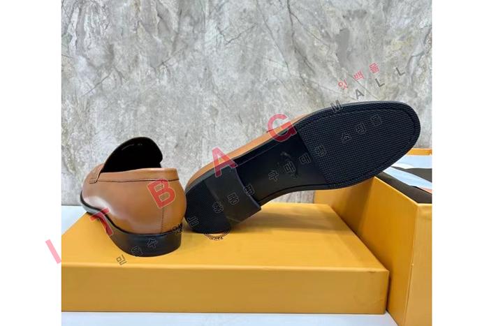����  ���� ����  YF9158