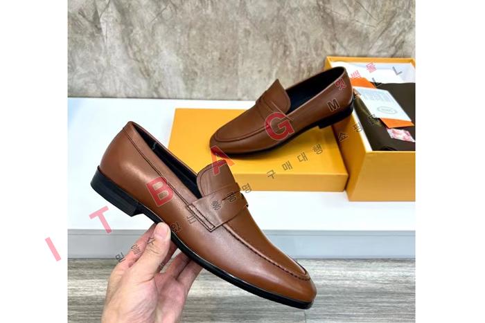 ����  ���� ����  YF9159