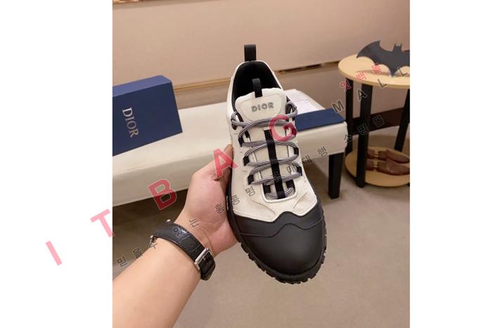 ��� ���� ����Ŀ�� MYB8497-4