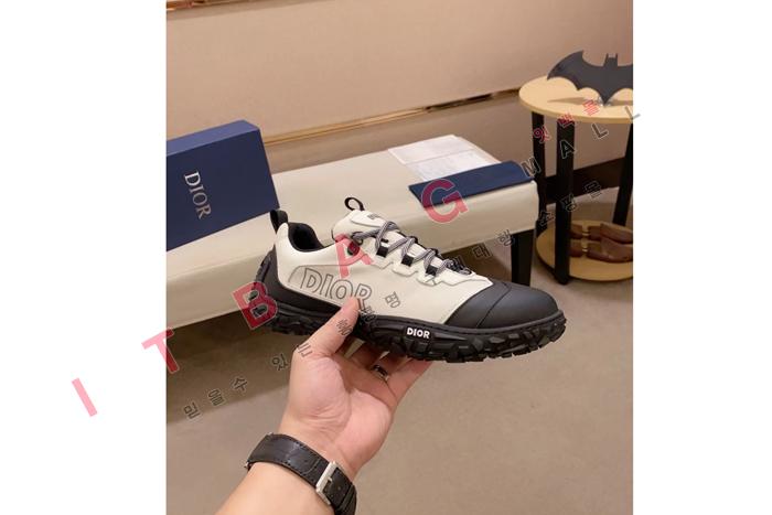 ��� ���� ����Ŀ�� MYB8497-4