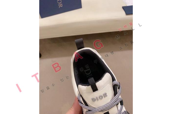 ��� ���� ����Ŀ�� MYB8497-4