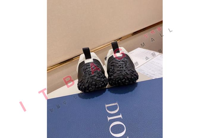 ��� ���� ����Ŀ�� MYB8497-4