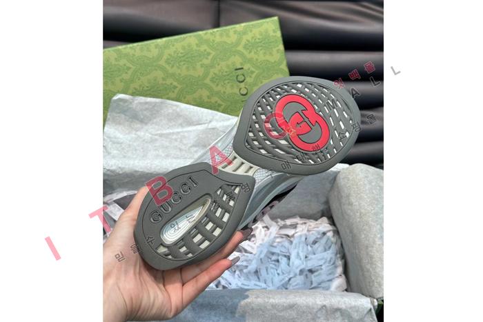 ����  �� ����Ŀ��  SP6952-2        ��������