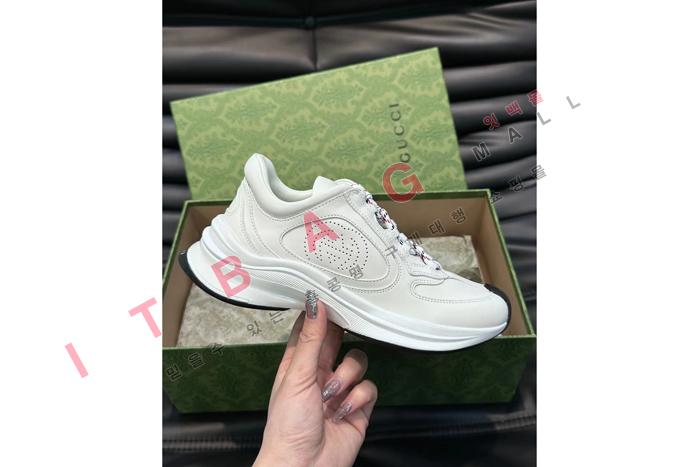 ����  �� ����Ŀ��  SP6953-1        ��������