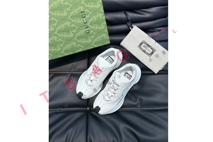 ����  �� ����Ŀ��  SP6953-2        ��������