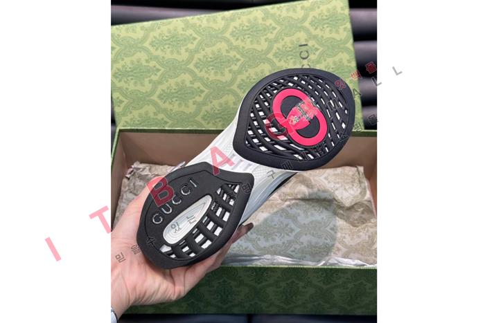 ����  �� ����Ŀ��  SP6953-3        ��������