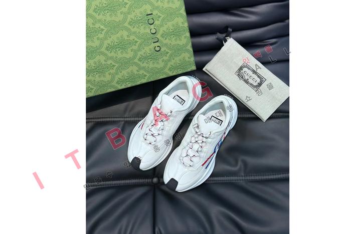 ����  �� ����Ŀ��  SP6953-4        ��������