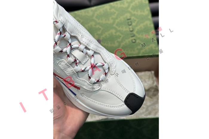����  �� ����Ŀ��  SP6953-4        ��������