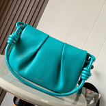 �ο��� ���̴� ���� ī�� ���� �ļ��� ũ�ν� �� L6916-3