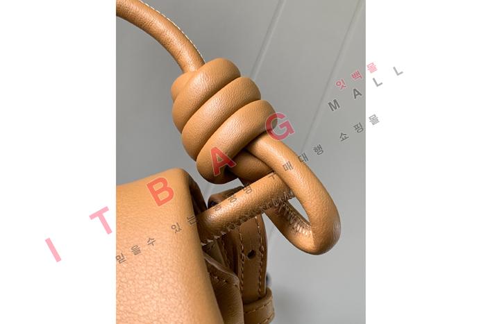 �ο��� ���̴� ���� ī�� ���� �ļ��� ũ�ν� �� L6916