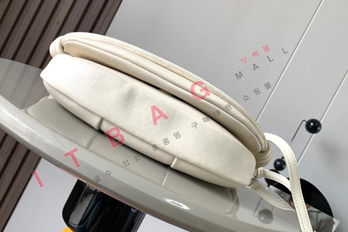 �ο��� ���̴� ���� ī�� ���� �ļ��� ũ�ν� �� L6916-2