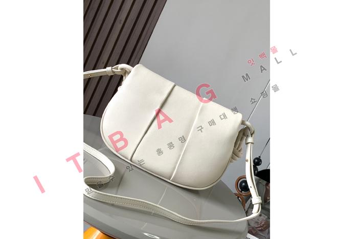 �ο��� ���̴� ���� ī�� ���� �ļ��� ũ�ν� �� L6916-2