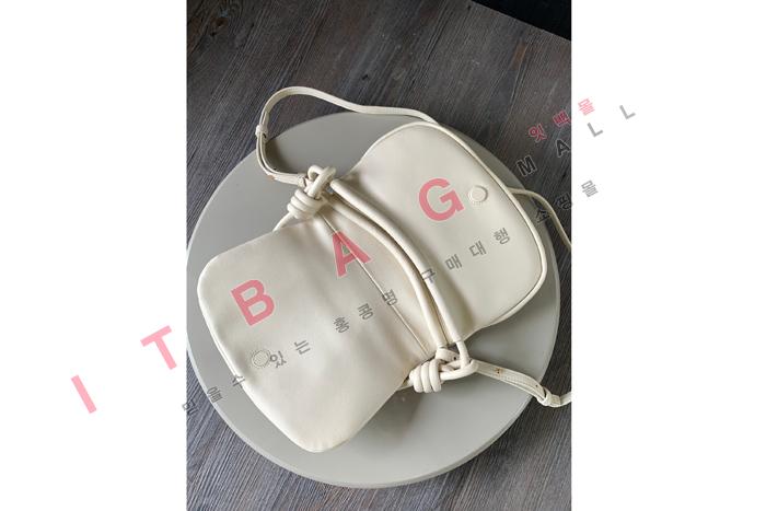 �ο��� ���̴� ���� ī�� ���� �ļ��� ũ�ν� �� L6916-2