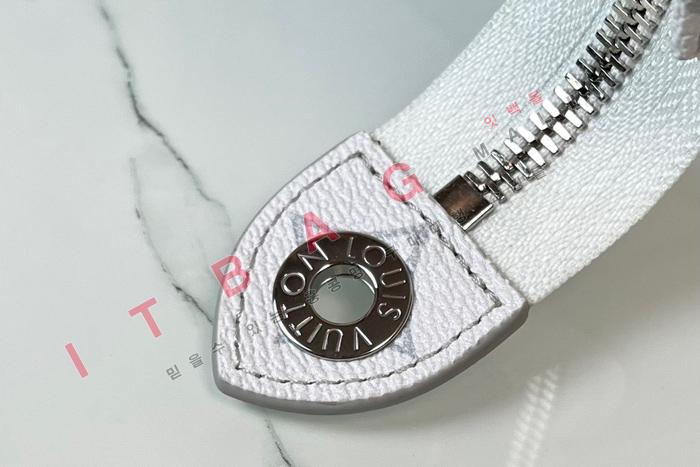 ���̺��� ����Ʈ ������ Ŭ��ġ��  M82589-1