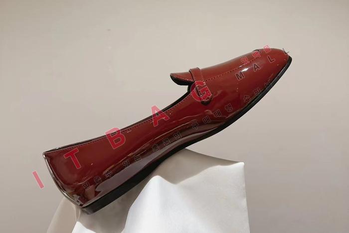 �̿�̿� ��ȭ 23/�Ż�  YIBU1780-4