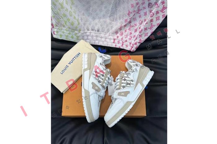 ���̺���  Ʈ���̳� ����Ŀ��  YF4320-3     ��������