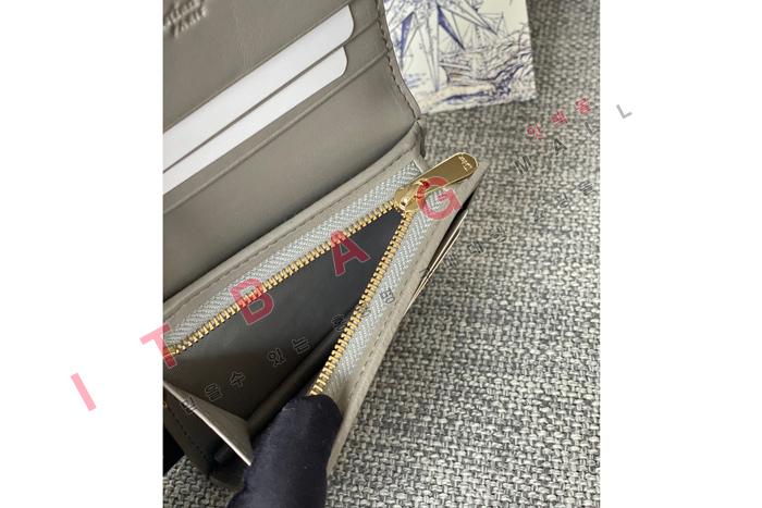 ��� ���̵� ���ͽ� ���� A82352-2 �����̾�