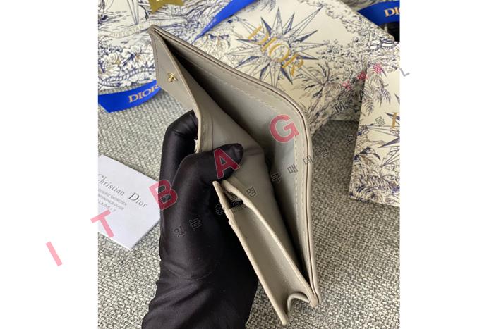 ��� ���̵� ���ͽ� ���� A82352-2 �����̾�