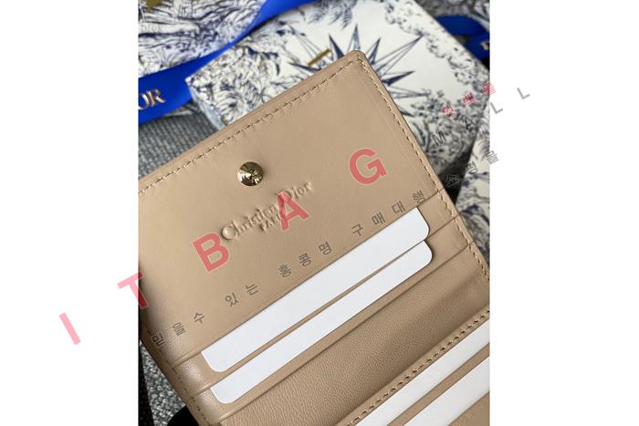 ��� ���̵� ���ͽ� ���� A82352-3 �����̾�