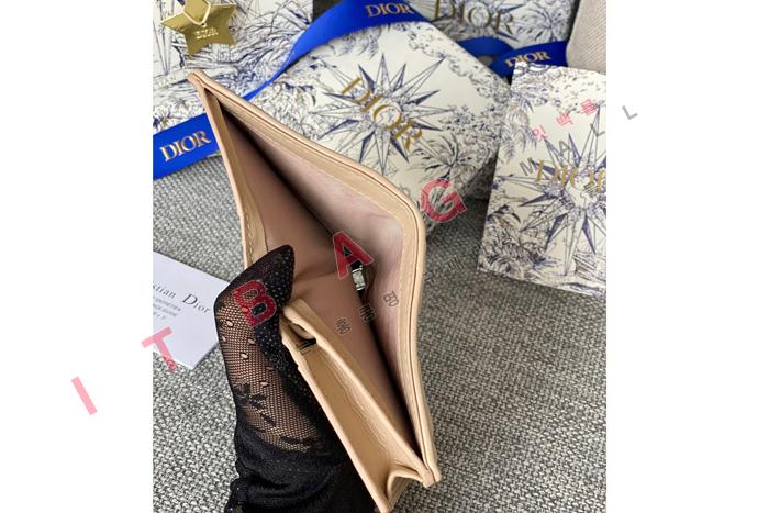 ��� ���̵� ���ͽ� ���� A82352-3 �����̾�