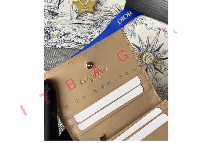 ��� ���̵� ���ͽ� ���� A82353-4 �����̾�