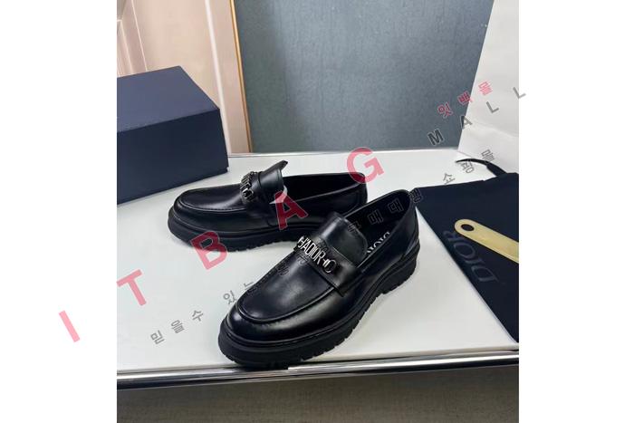 ���  ���� ���� LP4930