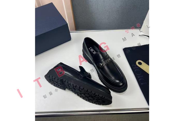 ���  ���� ���� LP4930