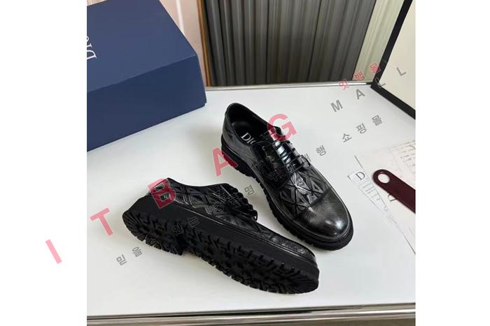 ���  ���� ����  LP4934