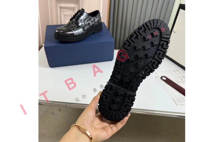 ���  ���� ����  LP4934