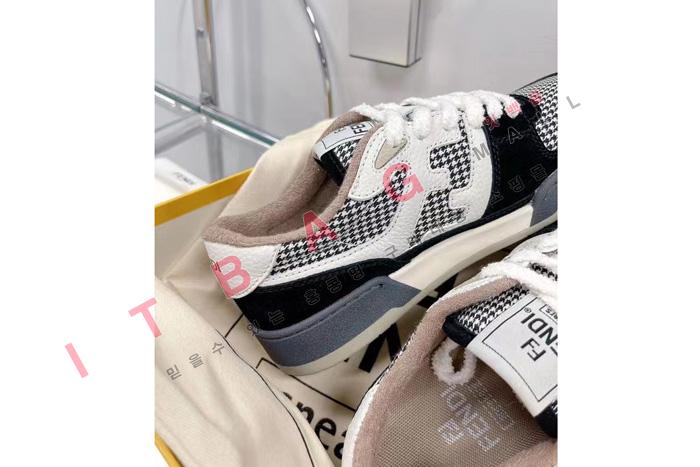 �ҵ� LP4936   ��������