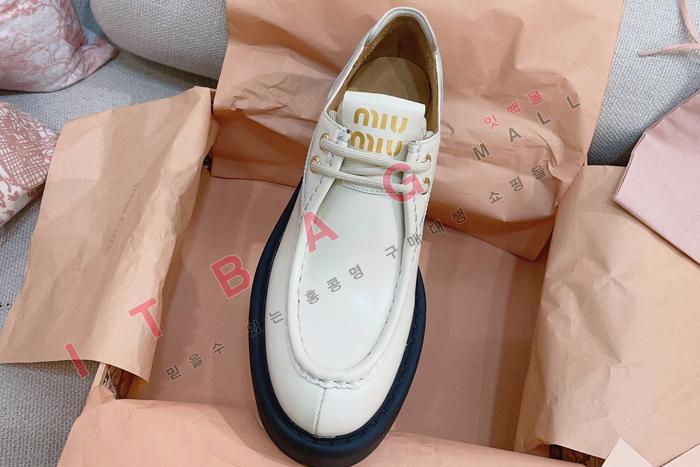 �̿�̿� ���̽� Ƕ�� ���� ����  YIBU1826-1     5.5CM