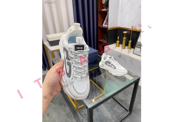 ��� MYB7133