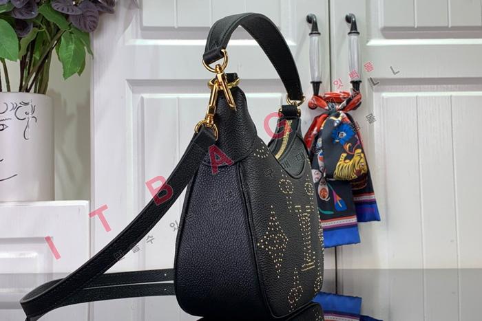 ���̺��� �ٰ��� ȣ����   M46735