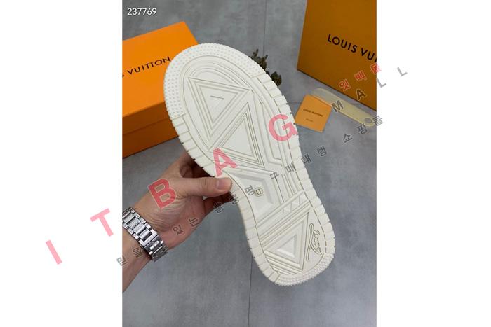 ���̺���  ���� ����Ŀ�� MYB0674 (2�÷�)