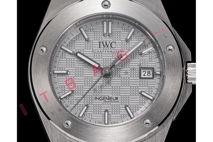 IWC �����Ͼ� �����ƽ ���ɴ��� �����Ʈ HT6031-2 (������)