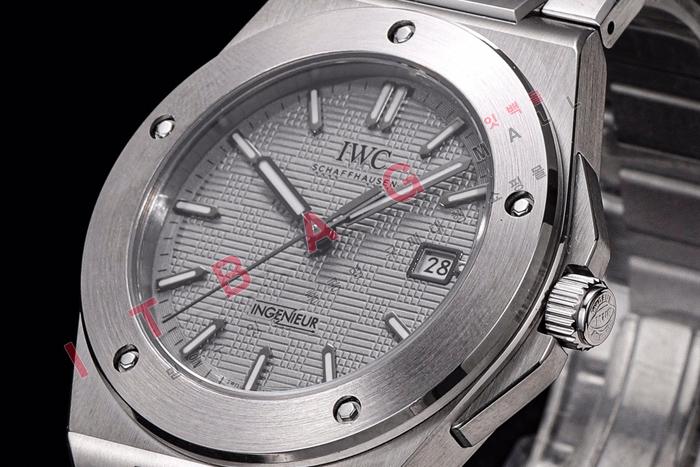IWC �����Ͼ� �����ƽ ���ɴ��� �����Ʈ HT6031-2 (������)