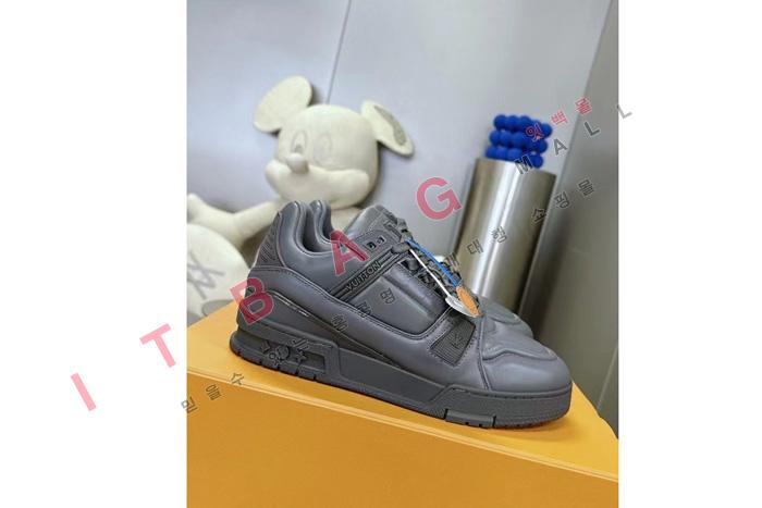 ���̺���  ���� ����Ŀ��   YF3689