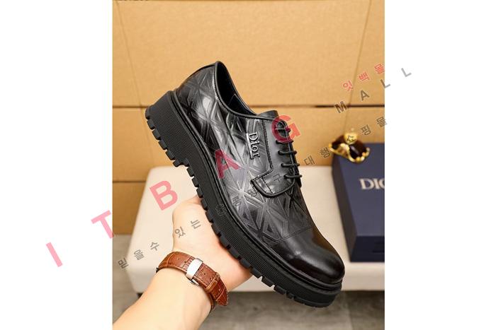 ��� MYB9040