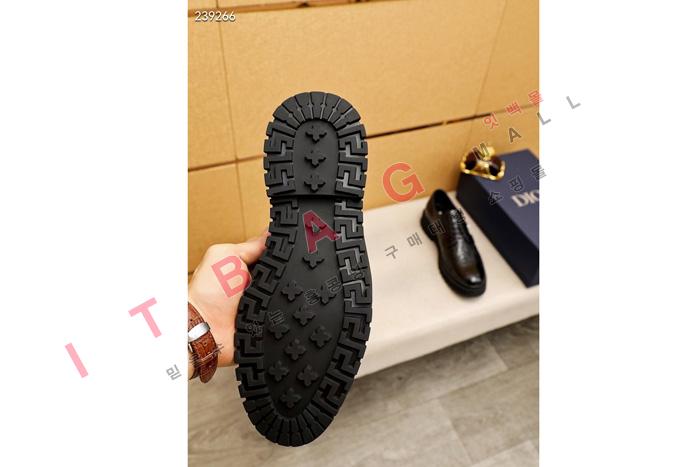 ��� MYB9040