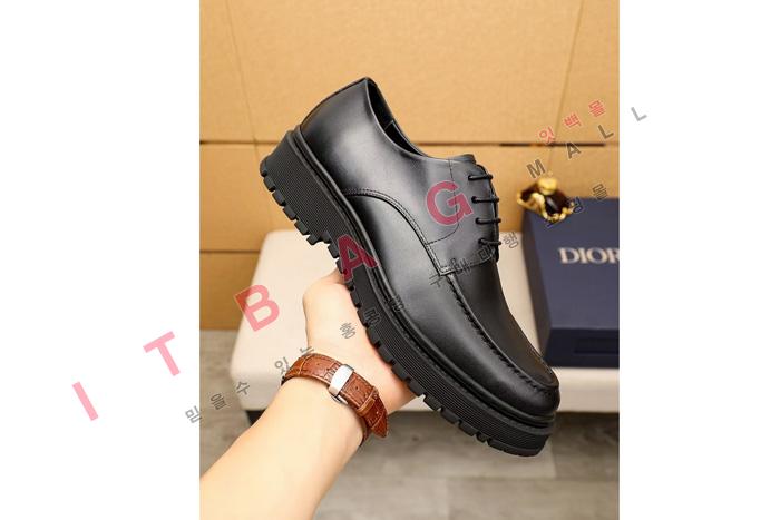 ��� MYB9042