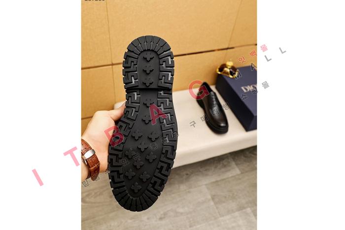 ��� MYB9042