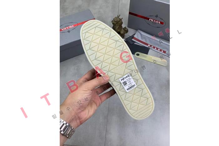 �����  ���� ���� LP4241-1