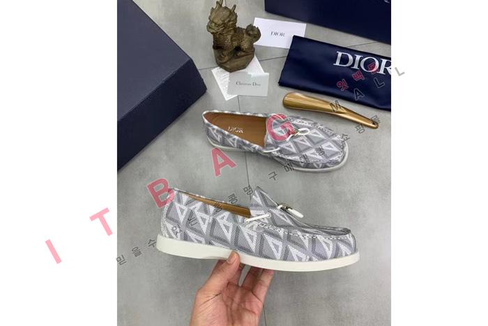 ��� LP4243