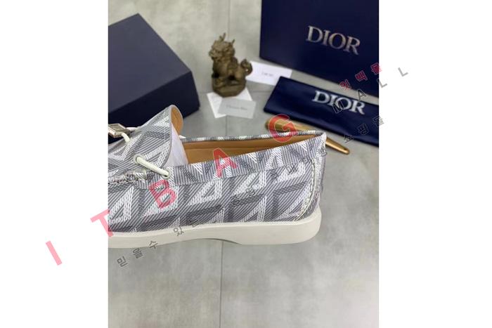 ��� LP4243