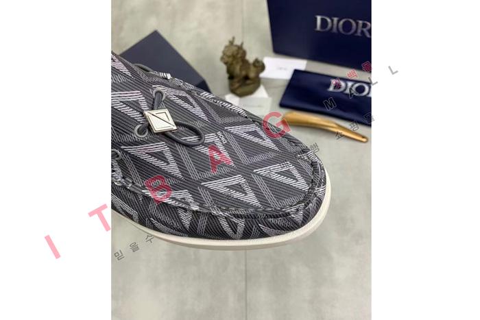��� LP4243-1