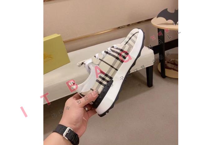 ������ ���� ����Ŀ�� LP4245