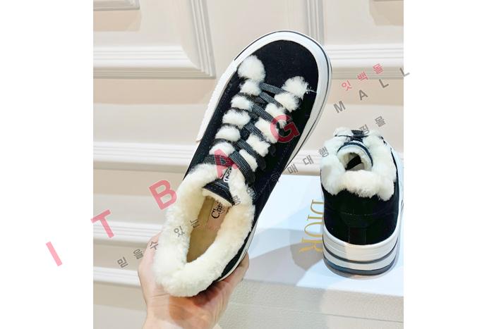 ��� WALK �÷��� ����Ŀ��  YIBU1923  