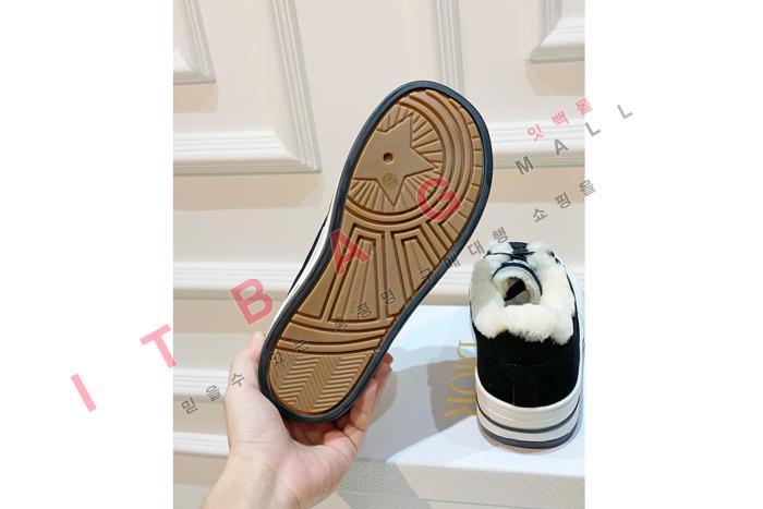 ��� WALK �÷��� ����Ŀ��  YIBU1923  