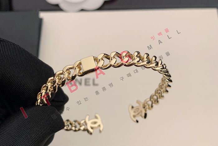 ���� ����  SY4768